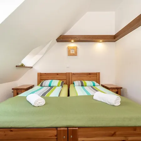 Aparthotel Juhar Apartmanhaz Balatongyorok