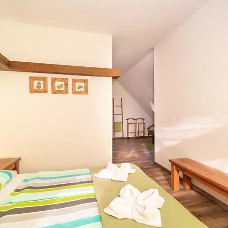 Juhar Apartmanhaz 4* Balatongyorok