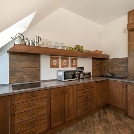 Juhar Apartmanhaz Aparthotel 4*