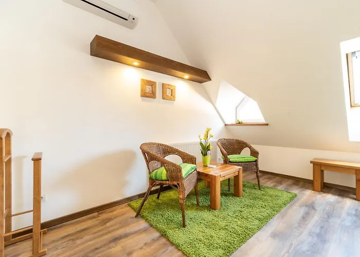 Juhar Apartmanhaz Lägenhetshotell 4*
