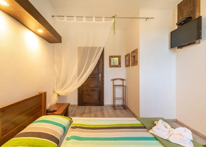Juhar Apartmanhaz Lägenhetshotell