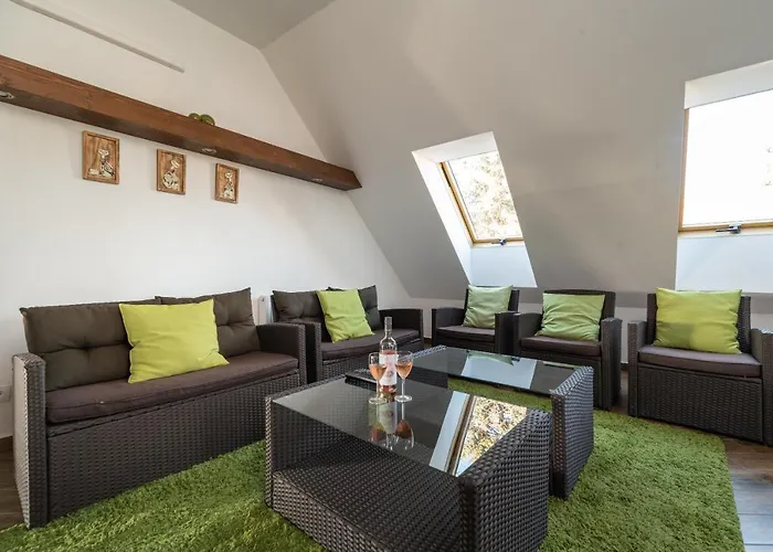 Lägenhetshotell Juhar Apartmanhaz 4*